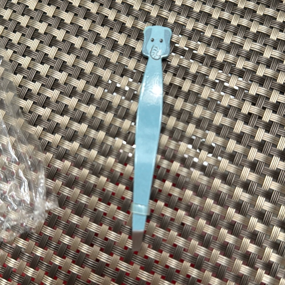 Cute elephant tweezers